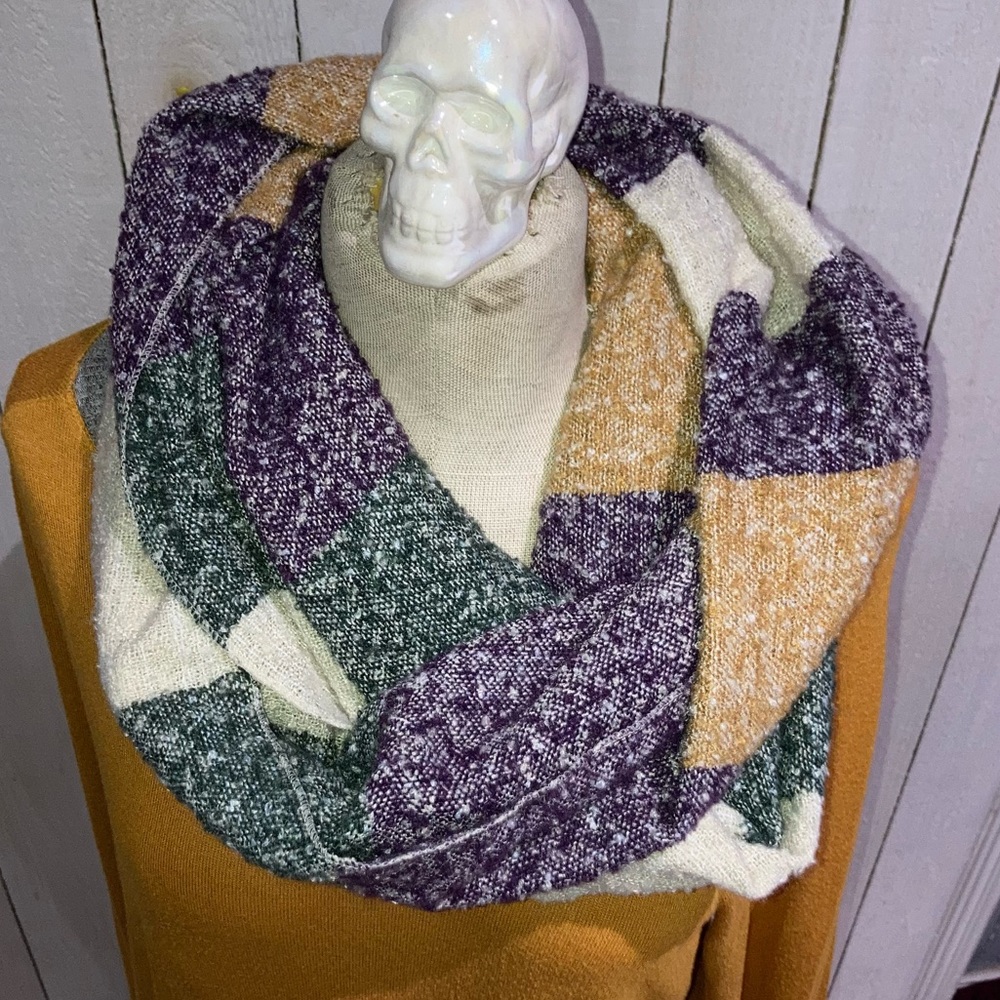 Wrapables Warm Fall And Winter Infinity Scarf, Pu… - image 1